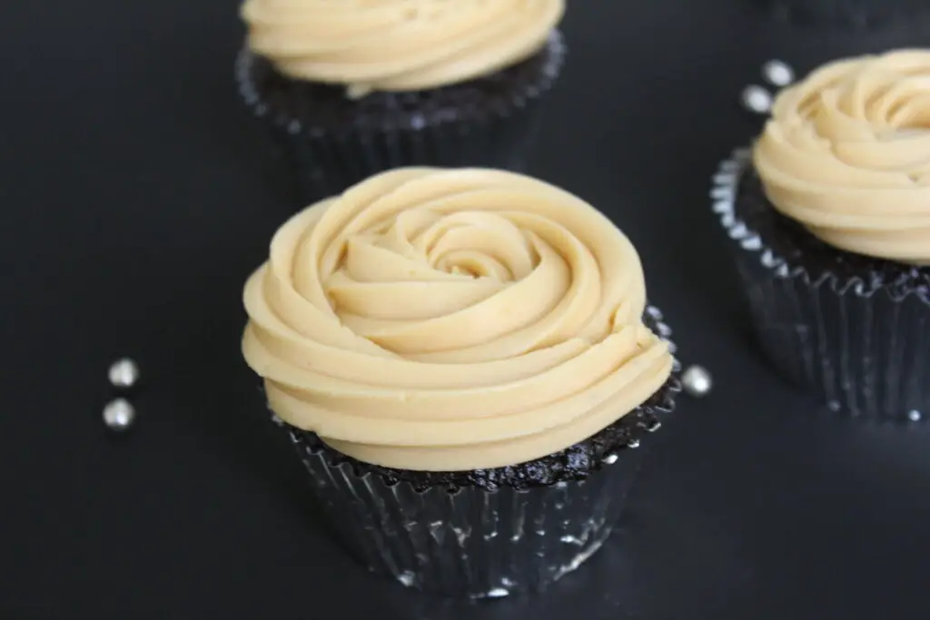 chocolate salted caramel mini cupcakes