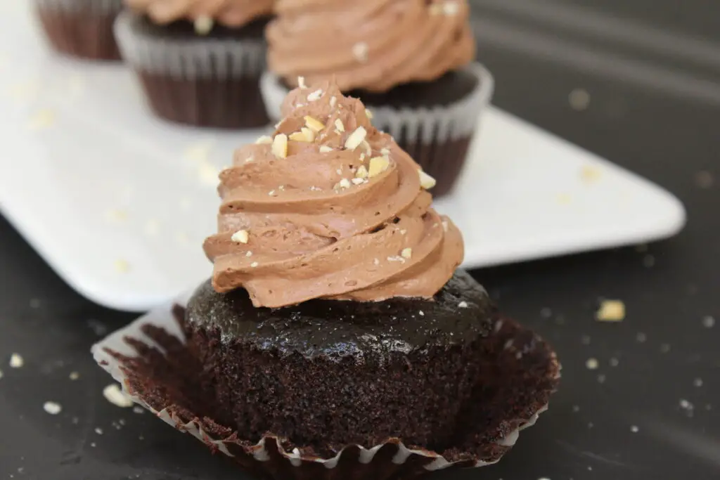 peanut butter chocolate cupcakes