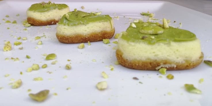 mini pistachio cheesecake