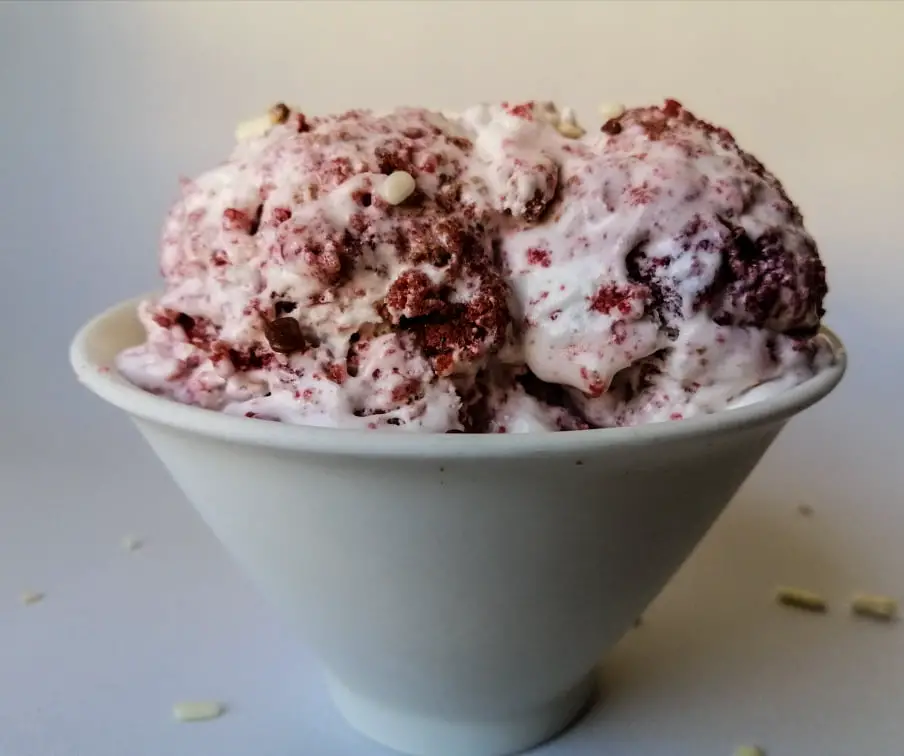 red velvet cheesecake ice cream