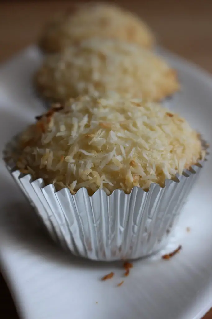 mini coconut cupcakes