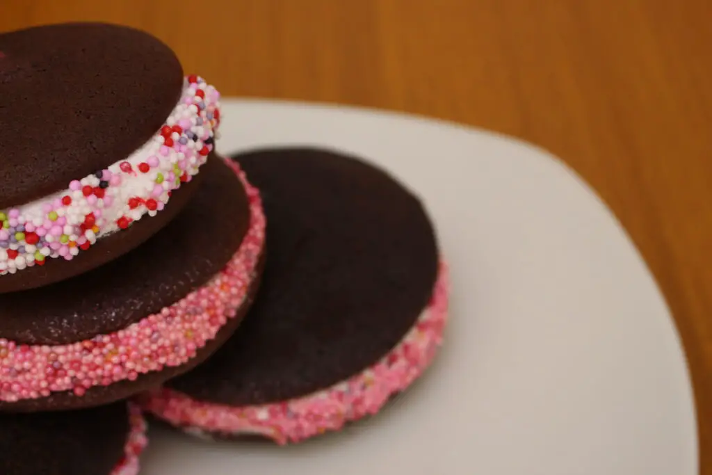 chocolate chip whoopie cookies