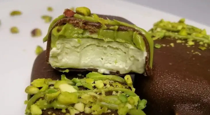 BEST PISTACHIO ICE CREAM BARS