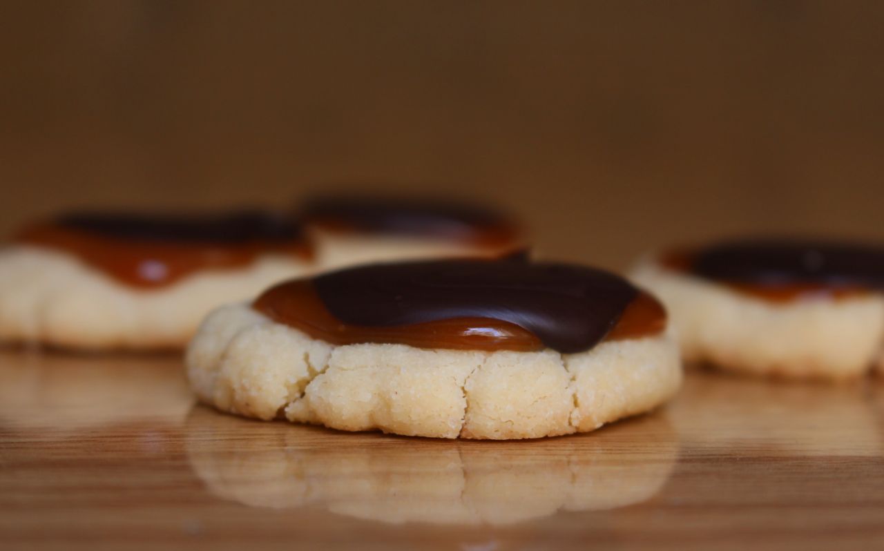 easy twix cookies