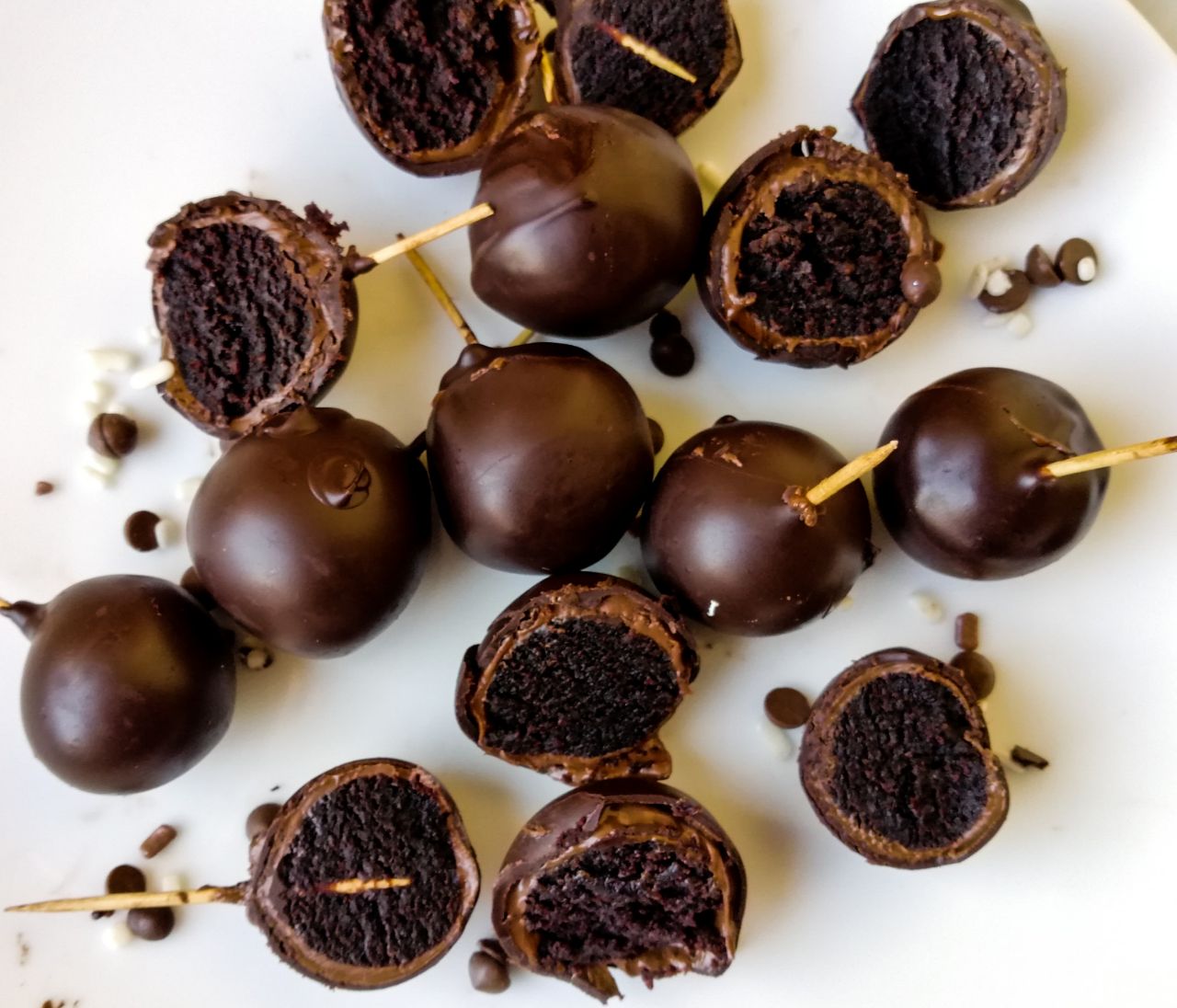 Easy Chocolate Cake Pops