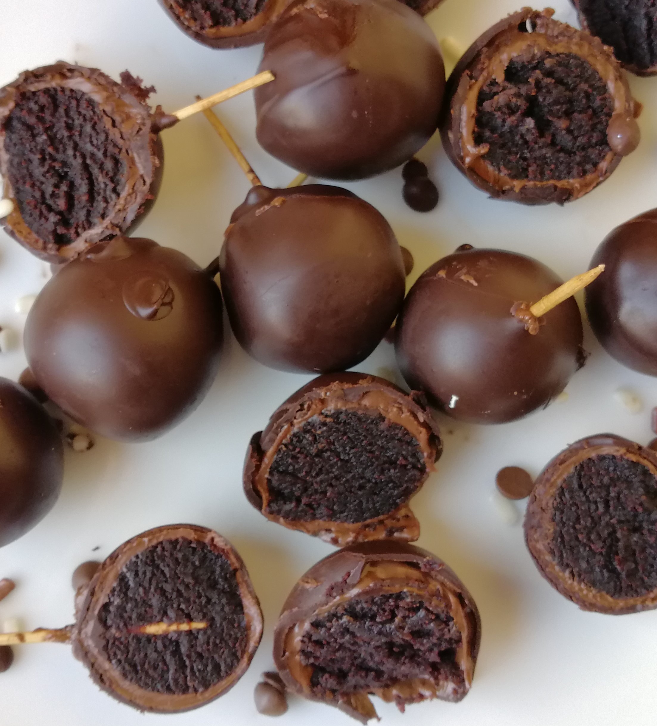 easy chocolate cake pops