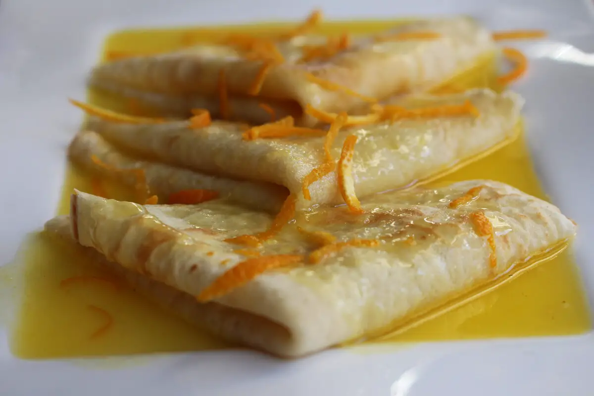 orange crepe