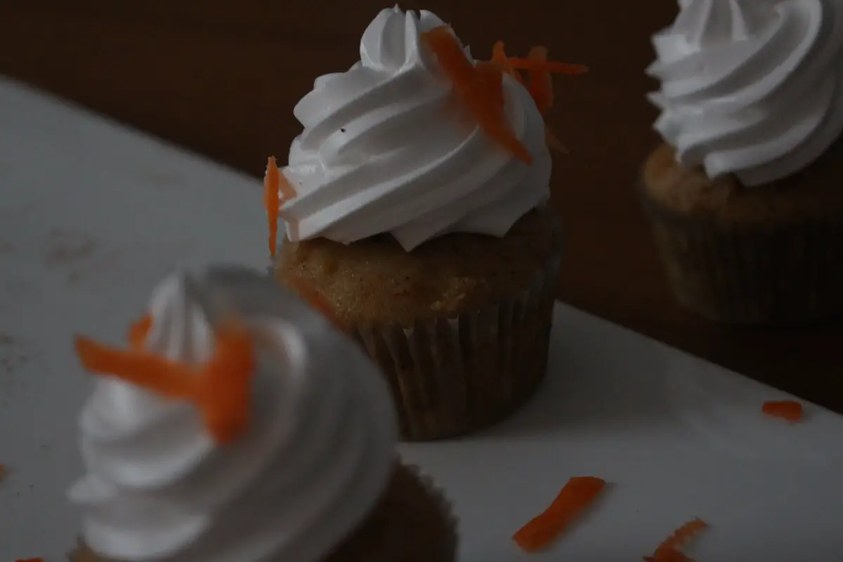 gluten free carrot cake cupcakes