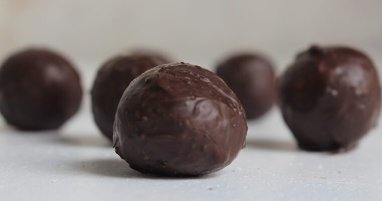 2-ingredients Chocolate Truffles Recipe