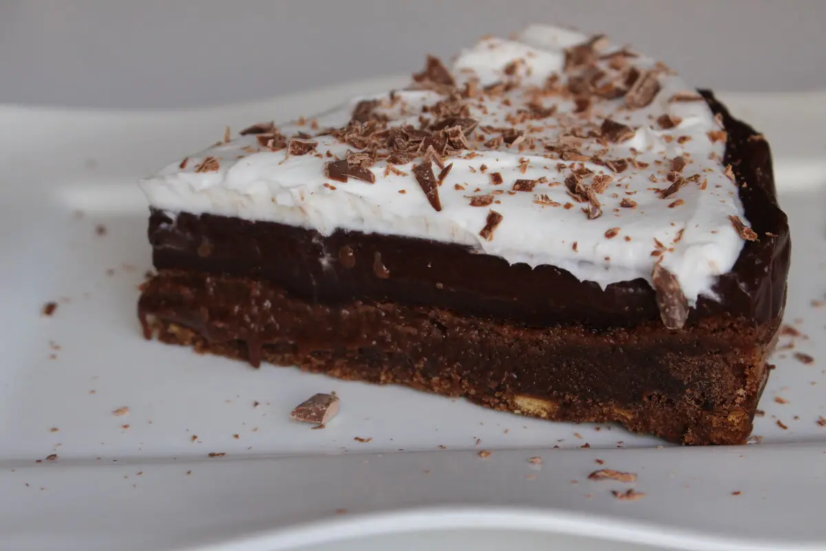 old fashioned mississippi mud cake