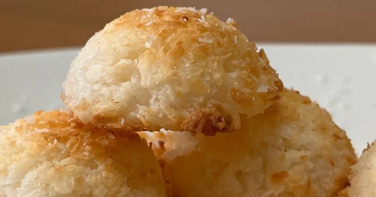 Best Coconut Macaroon Recipe (3 Ingredients)