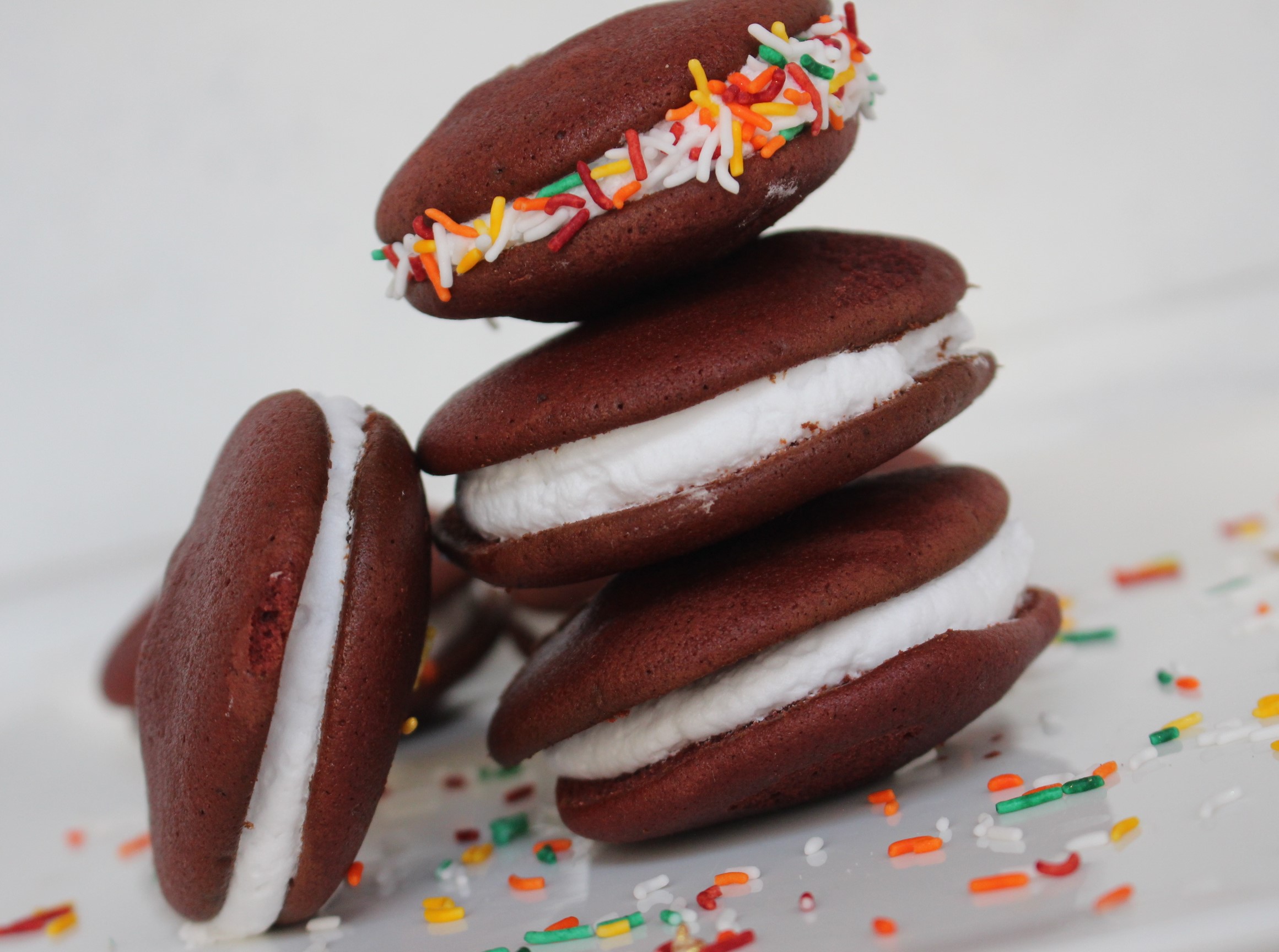 easy red velvet whoopie pies