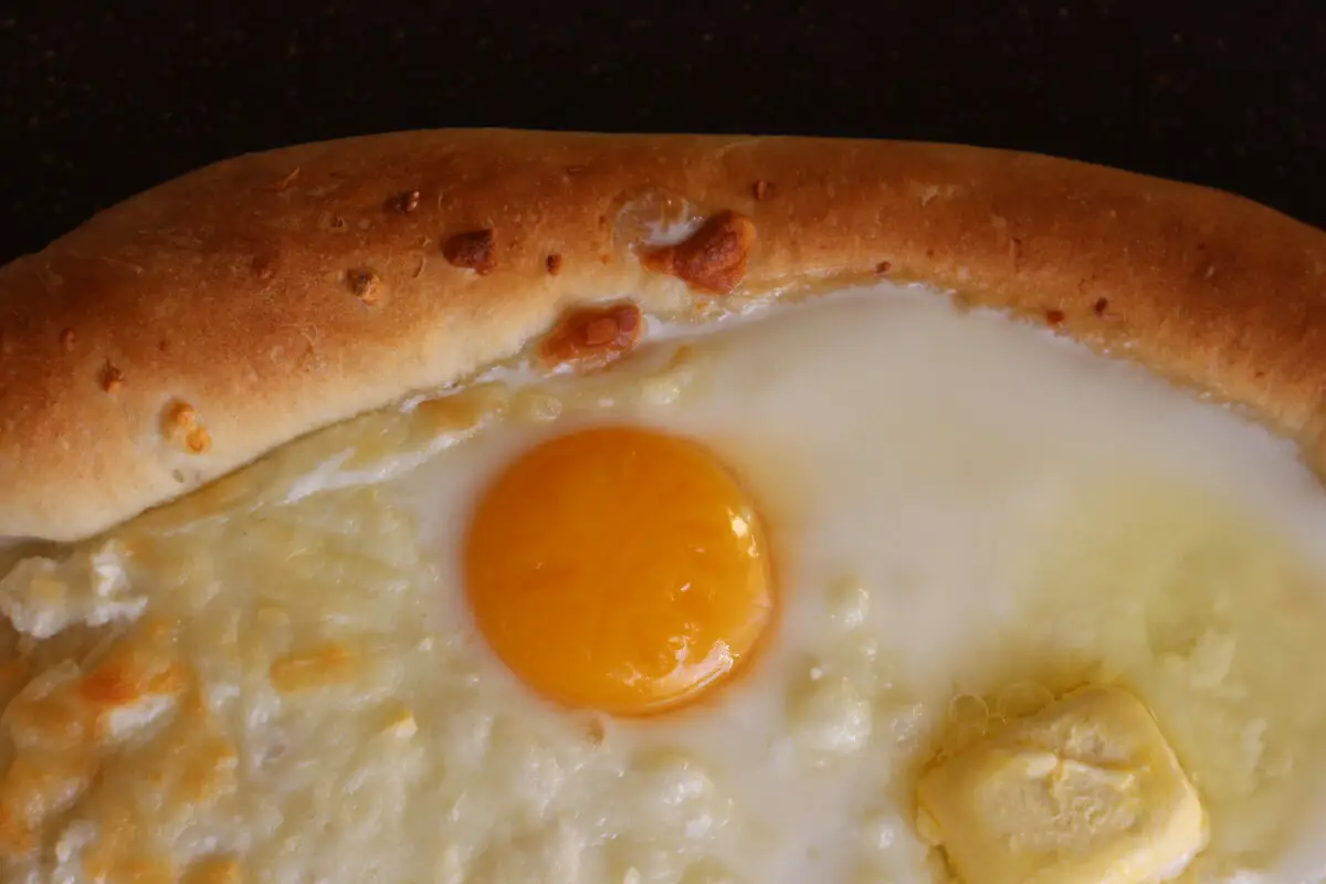 georgian khachapuri